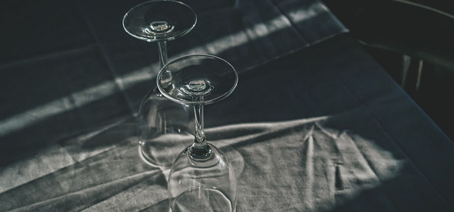 Comer a ciegas: la fascinante experiencia de los restaurantes sin vista